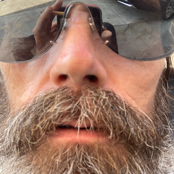 Meet your Posher, Robert - Picture 2 of 3